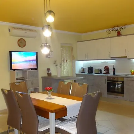 Gere House Харканы