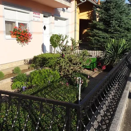 Gere House Апартаменты Харканы