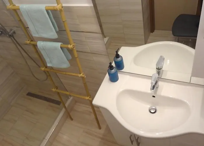 아파트 Gere House 하르카니
